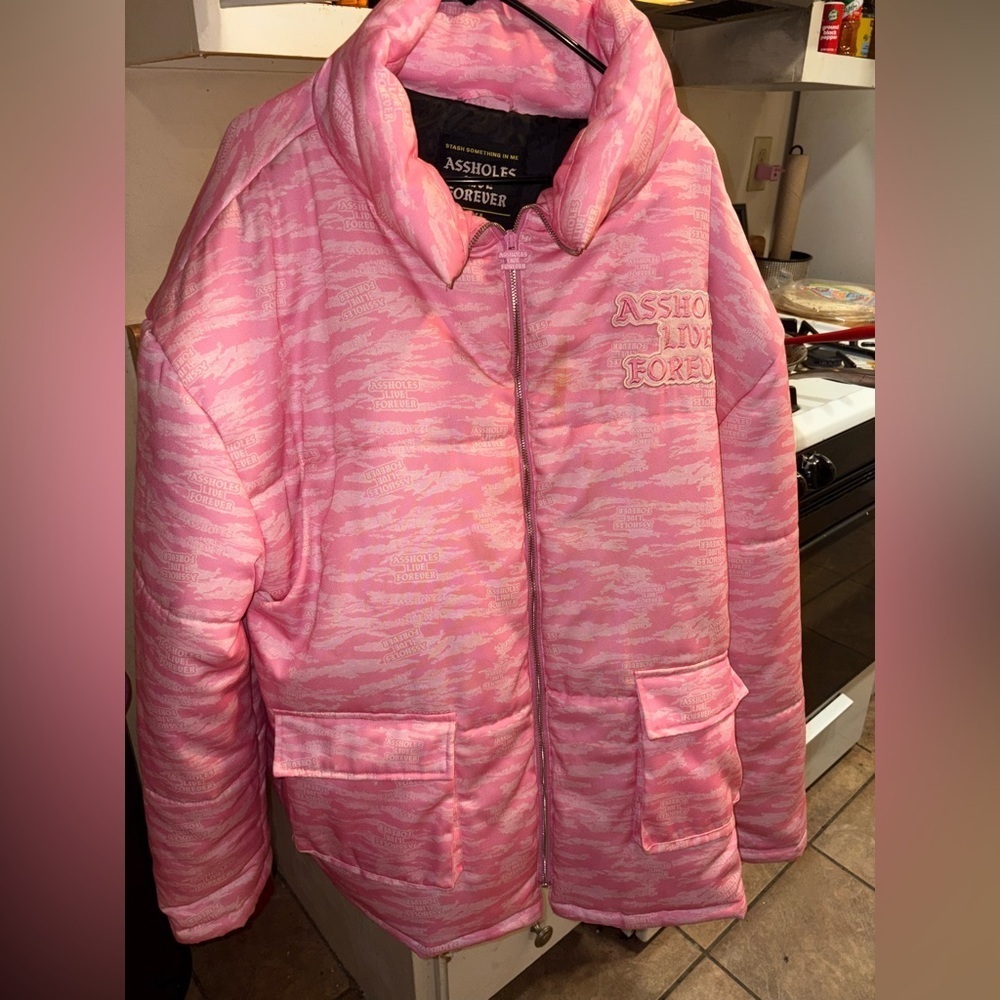 Pink Graphic Puffer Jacket - Picture 4 of 5